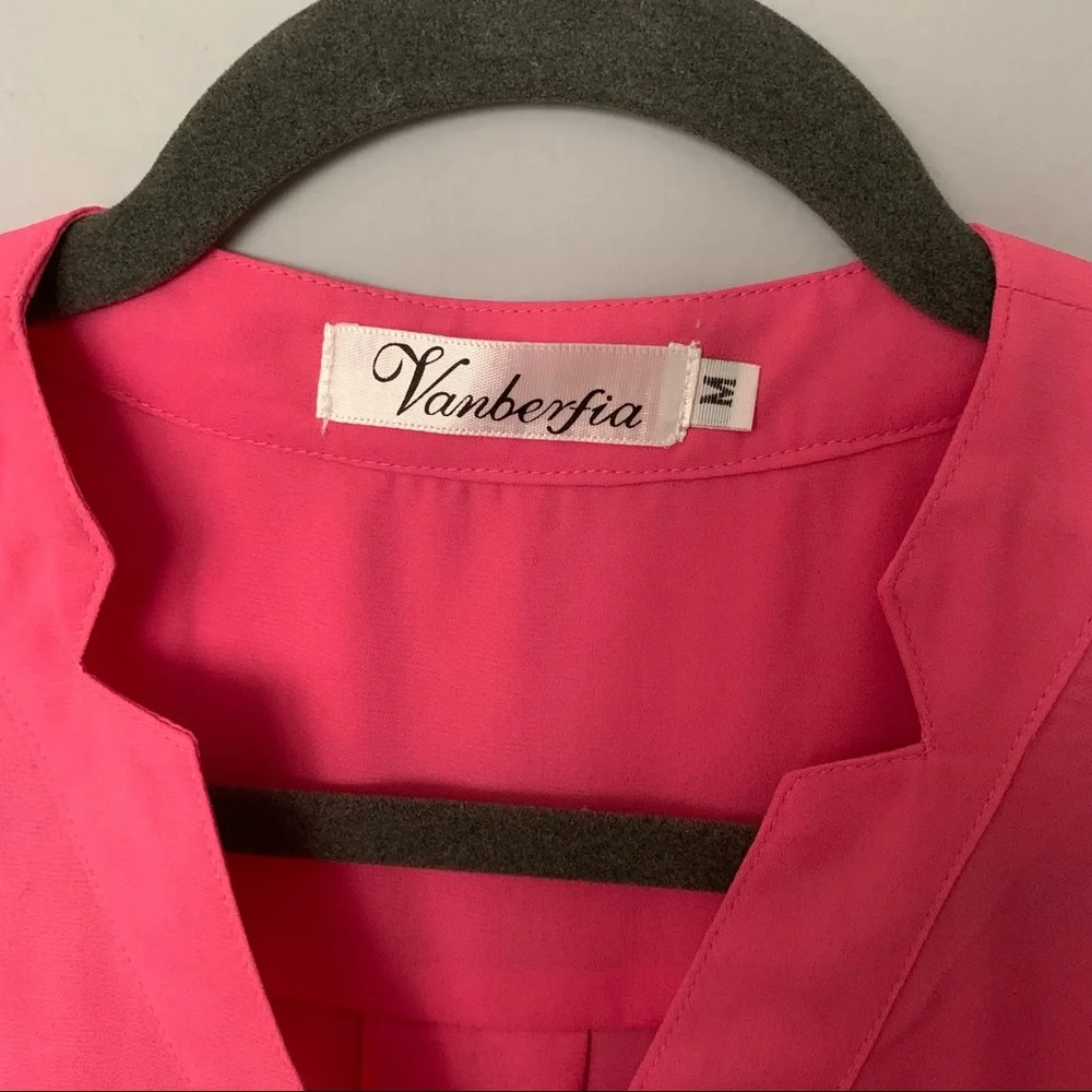 Pink V neck sleeveless blouse - Picture 5 of 6